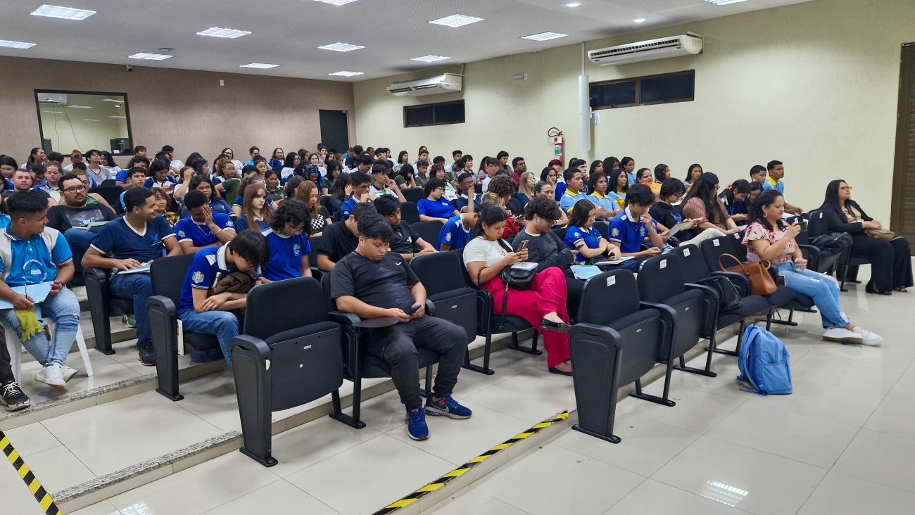 Foram reunidos grêmios de 13 escolas do Amapá