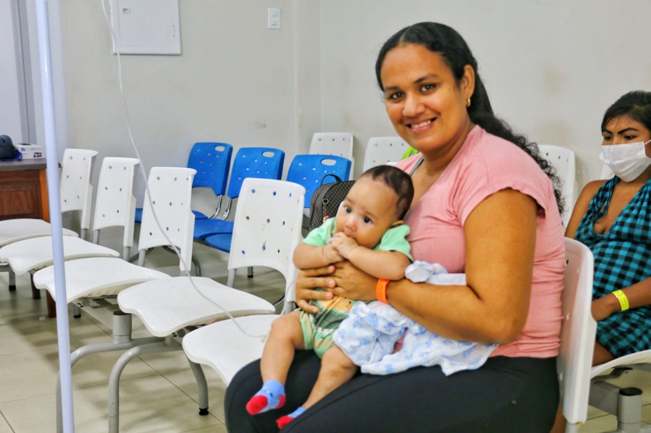 Lidiane Pedrada da Conceição e o pequeno Josef, que nasceu na maternidade Mãe Luzia