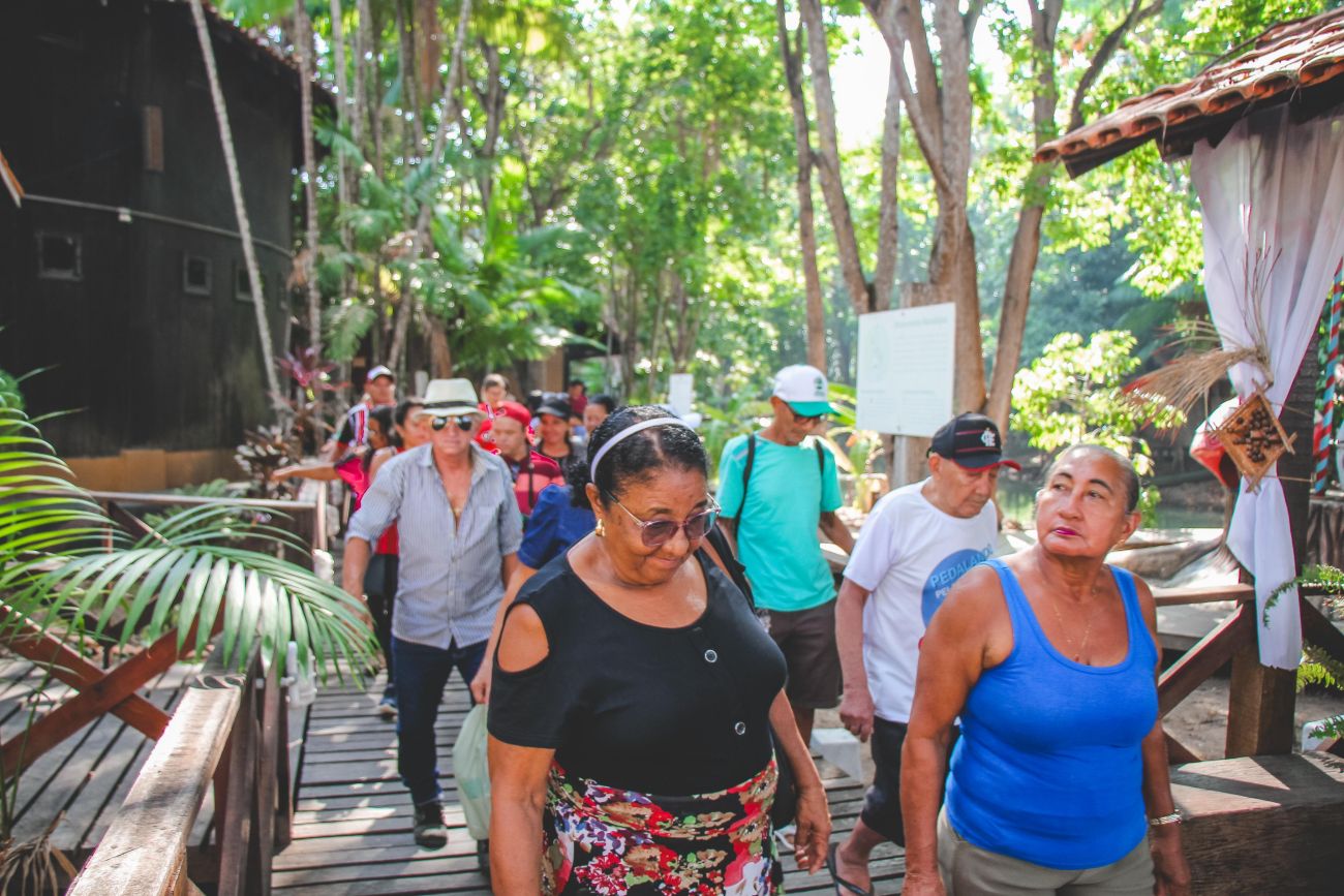 Idosos do Residencial Vila dos Oliveiras visitaram o Museu Sacaca, com toda a sua riqueza cultural e histórica