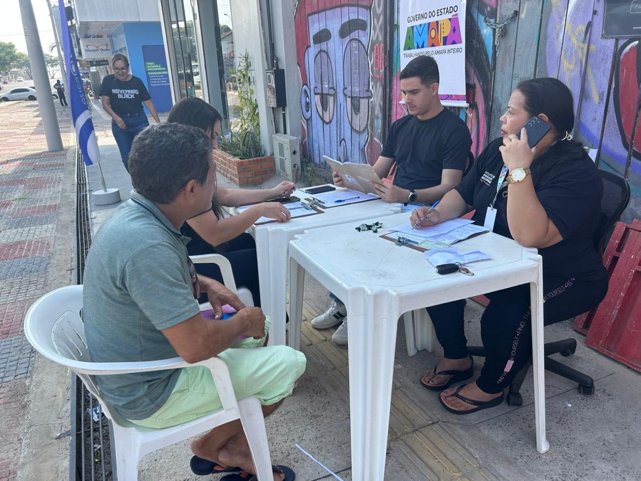 Durante atendimentos, alguns casos apresentados pela população foram resolvidos imediatamente