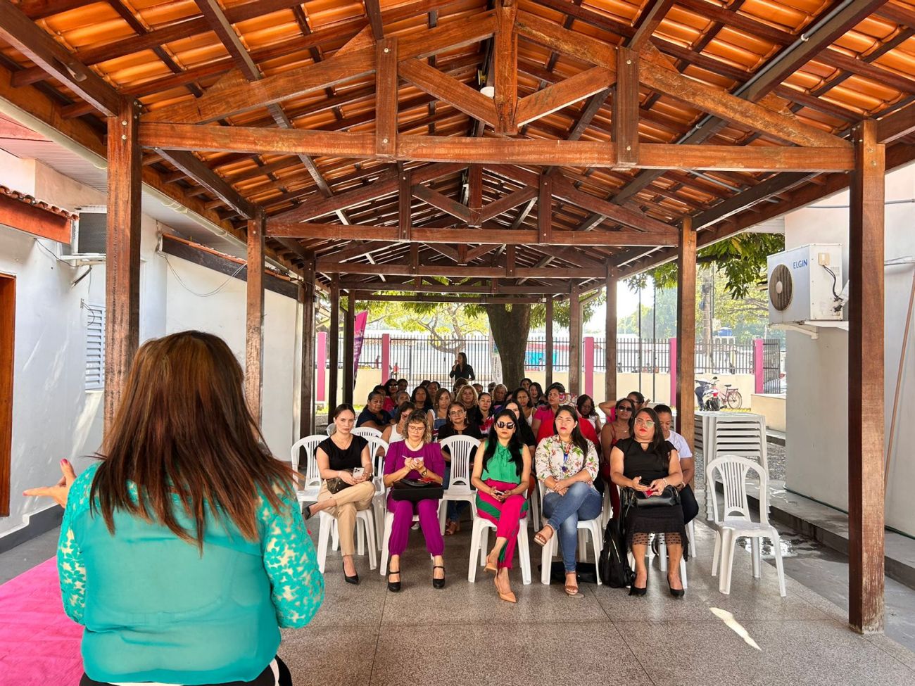 A parceria visa mais oportunidade no mercado de trabalho para mulheres