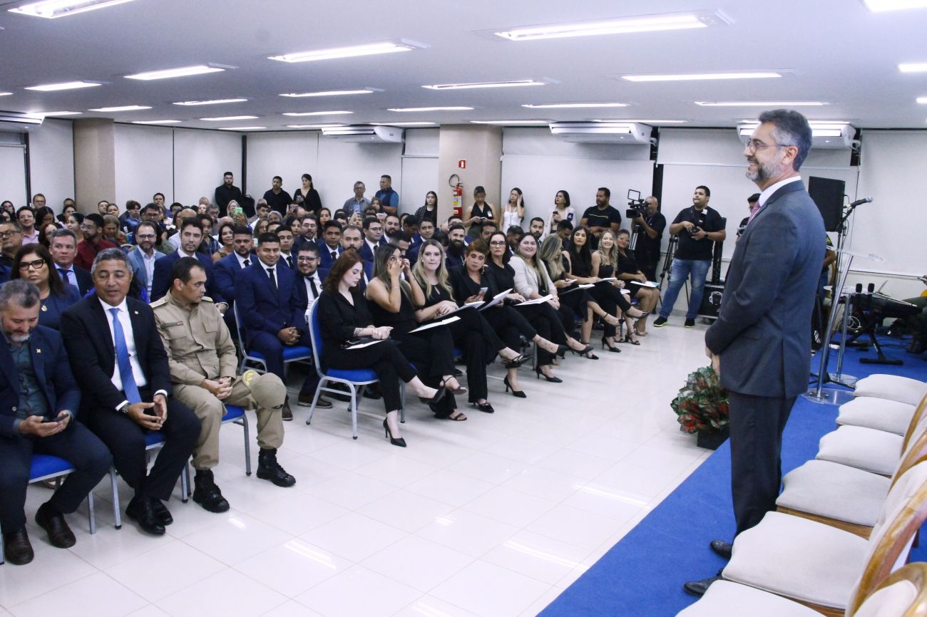 Processo não acontecia há duas décadas e valoriza os servidores públicos