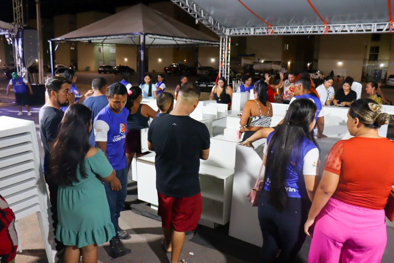 Foram confeccionados diversos produtos, como prateleiras, armários, sapateira e nichos de parede