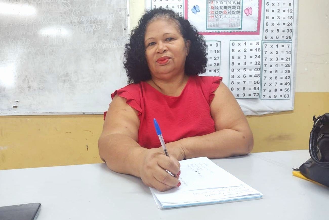 A professora Lucicleide Silva, de 54 anos, fã do cantor Roberto Carlos aguarda o maior Réveillon da Amazônia no Amapá