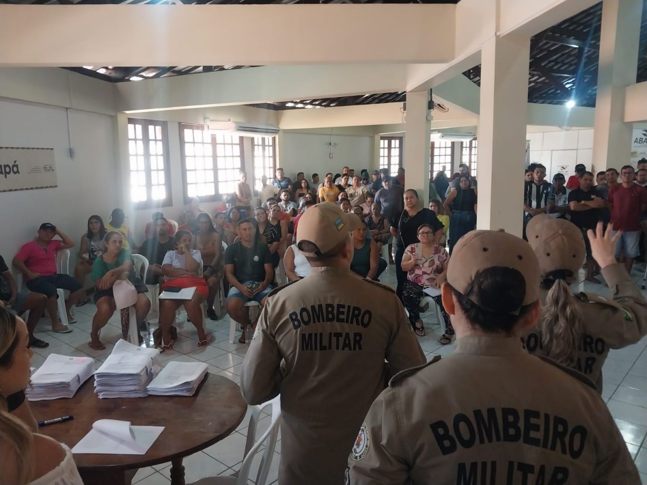 Equipe do Corpo de Bombeiros orientou os empreendedores sobre os cuidados para prevenir incêndios