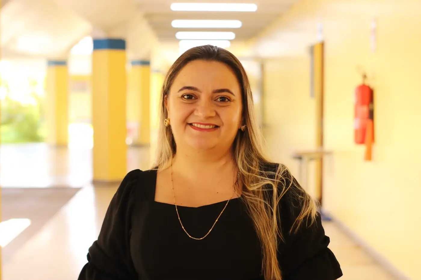 Pedagoga Mayara Penafort, de 35 anos, destacou como a formação tem ampliado sua visão sobre o papel da escola
