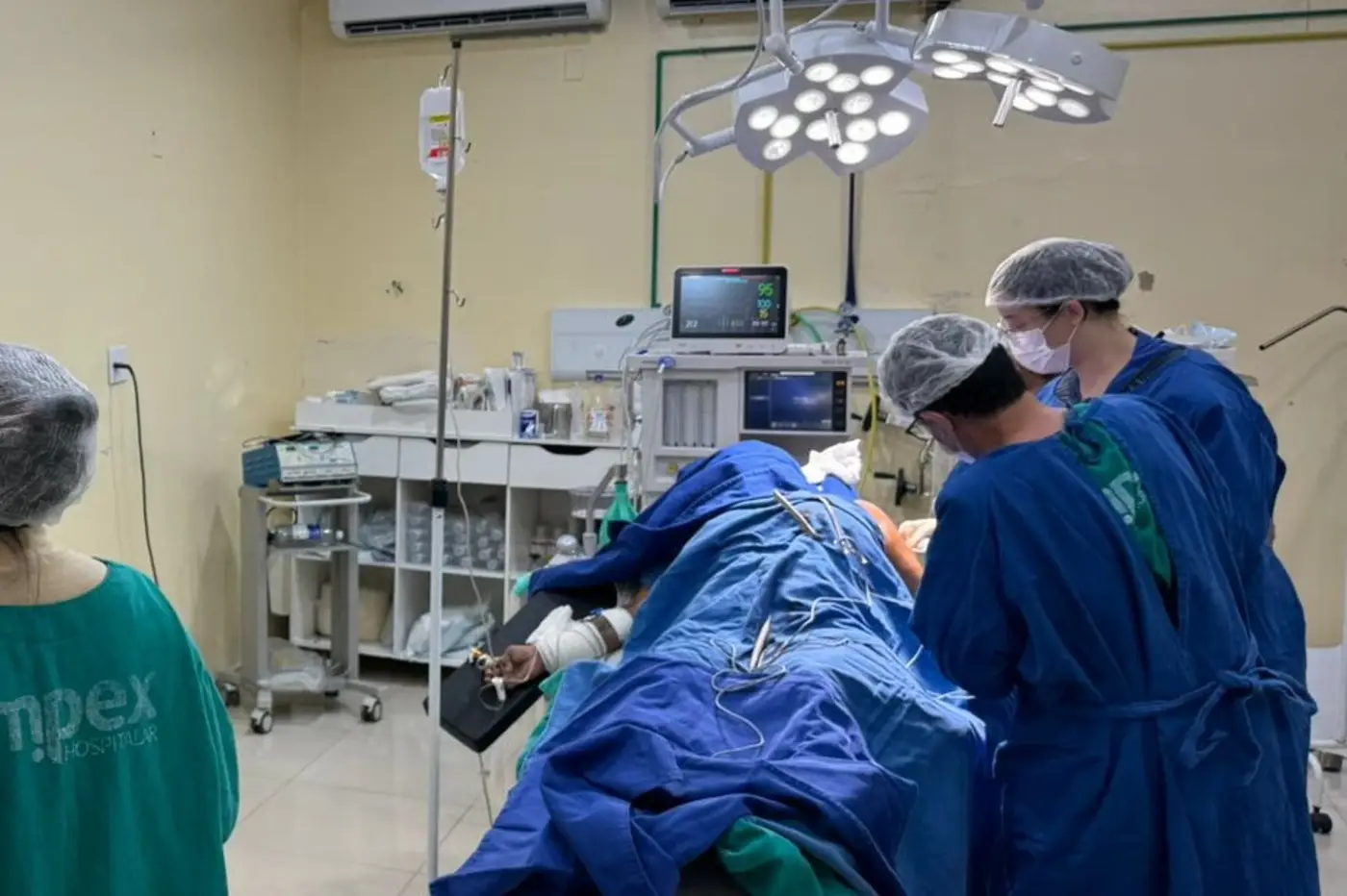 Em um mês, foram 241 cirurgias de emergência e 266 eletivas no Hospital de Emergência