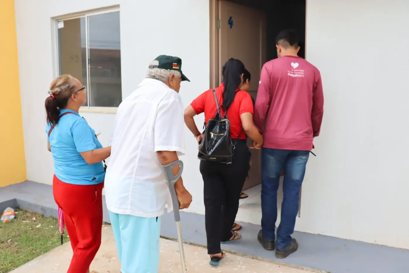 Moradores do novo residencial acompanharam de perto a vistoria