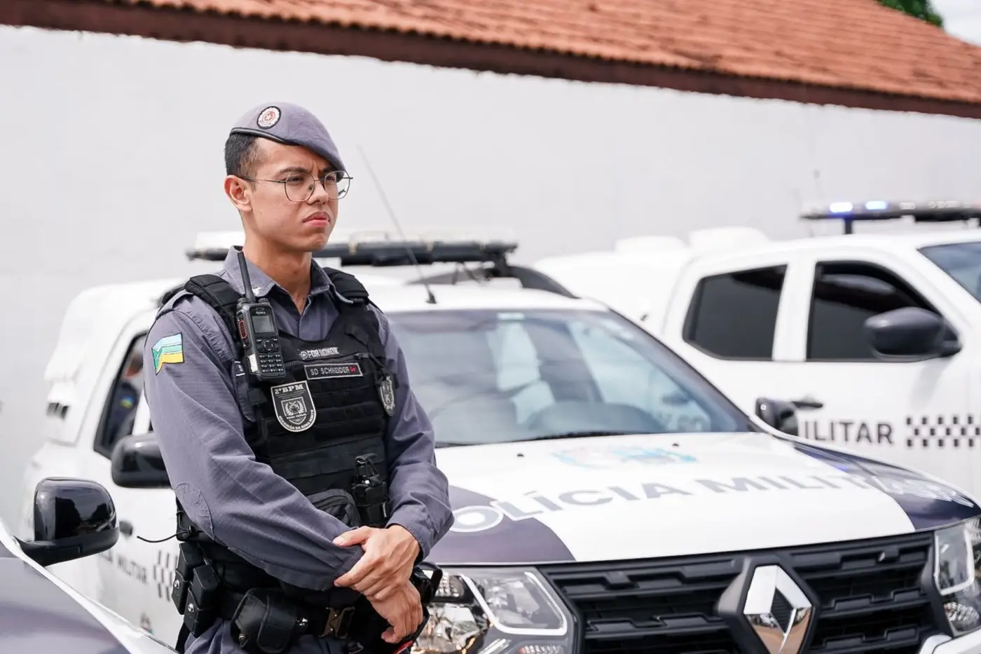 Os policiais foram treinados e ficarão de prontidão no perímetro dos estabelecimentos de ensino