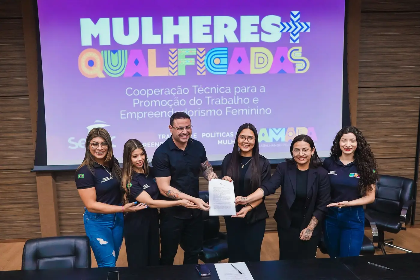 Equipes da Sepm e Sete, durante o lançamento do “Mulheres Mais Qualificadas: Mãos que Transformam”