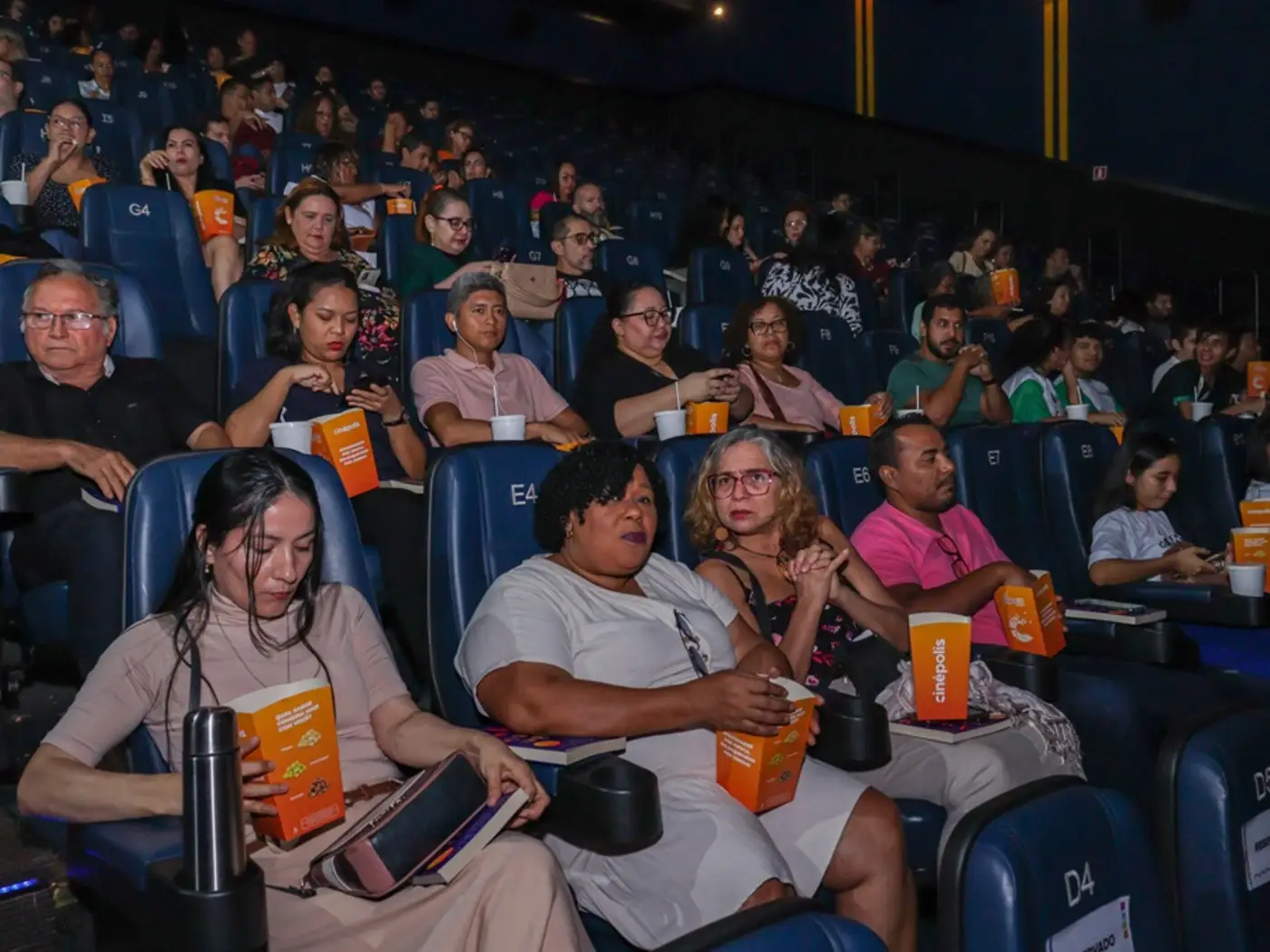 Governo do Amapá promoveu sessão de filme para 342 professores de história de rede pública de ensino