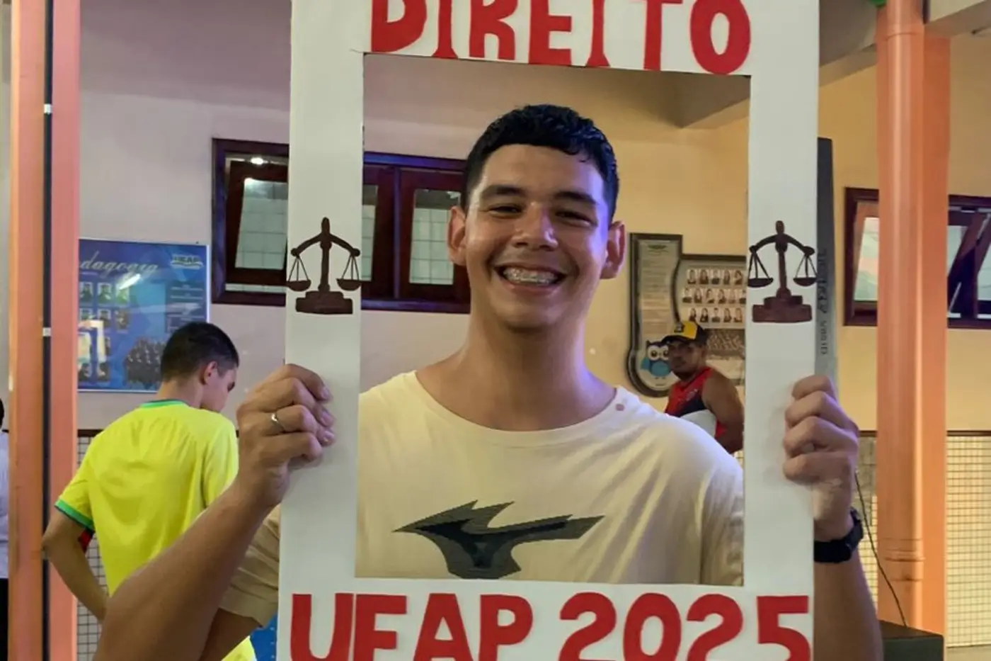 Otávio Bentes, durante o listão e a aprovação no Campus I da Ueap