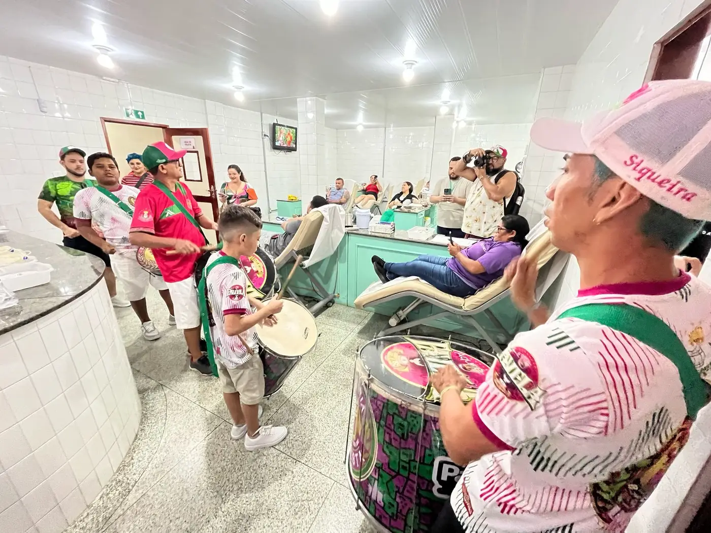Marchinha e ritmo do samba animaram doadores voluntários no Hemoap neste sábado, 22, em Macapá
