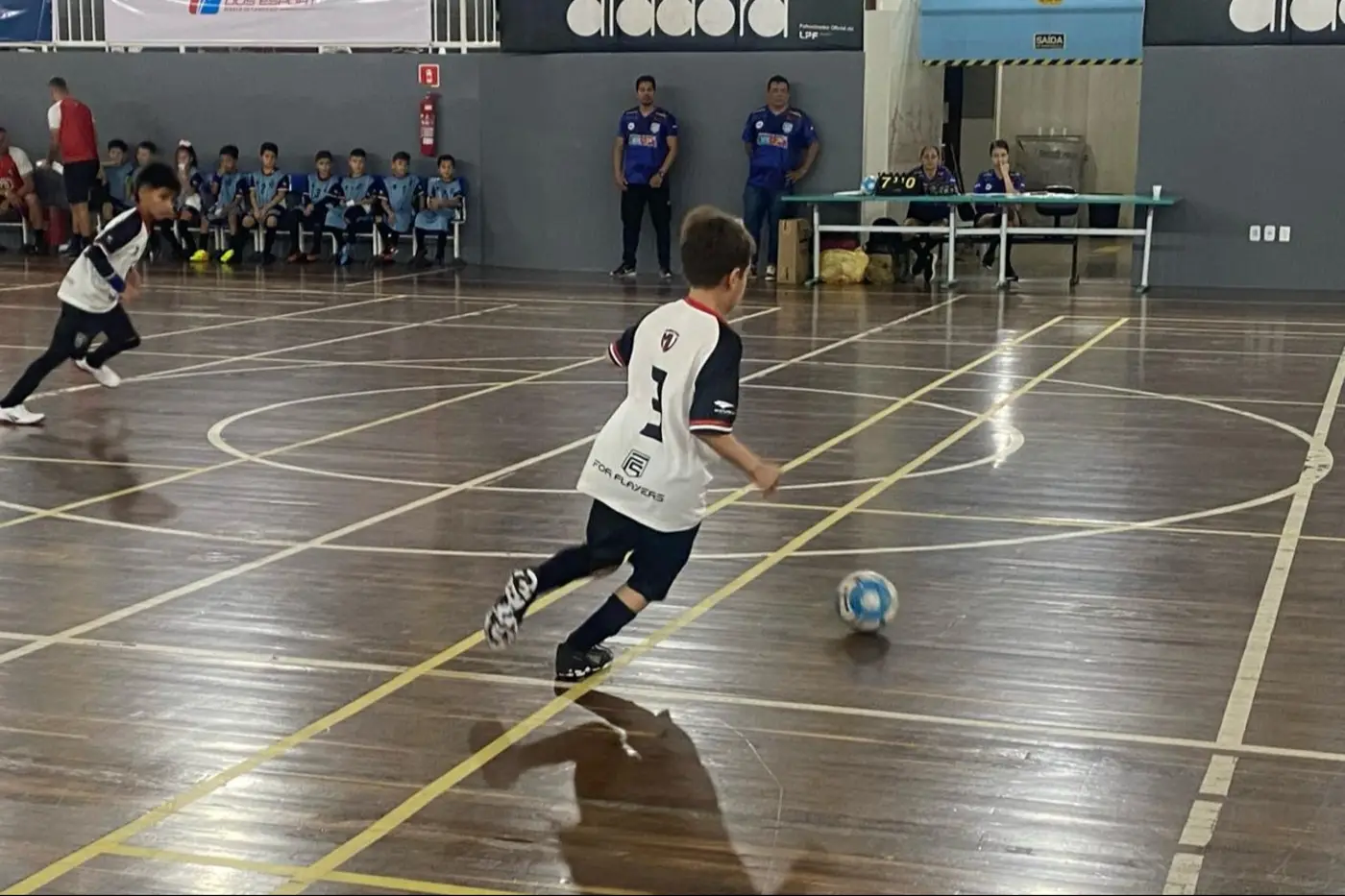 Jovens talentos em ação na 1ª edição da Copa Série A1 Sub-9 e Sub-13 de Futsal, com o apoio do Governo do Amapá.