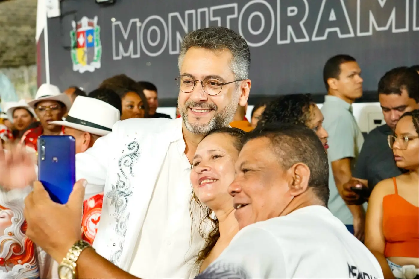 Governador Clécio Luís prestigiou os dois de desfiles e saiu em algumas agremiações no Sambódromo de Macapá