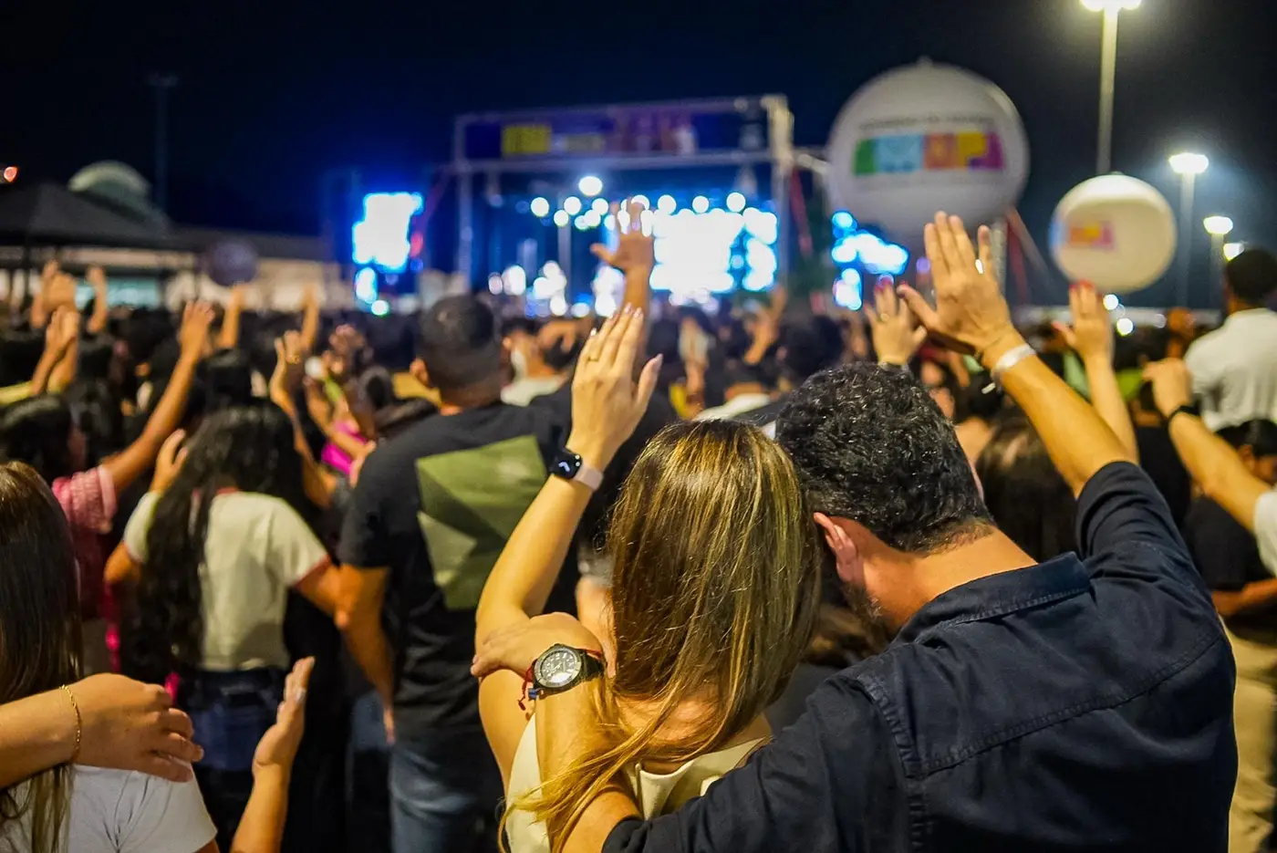 Retirão estreou com apresentação da banda gospel Morada, em Macapá. Governador Clécio Luís participou do evento cristão