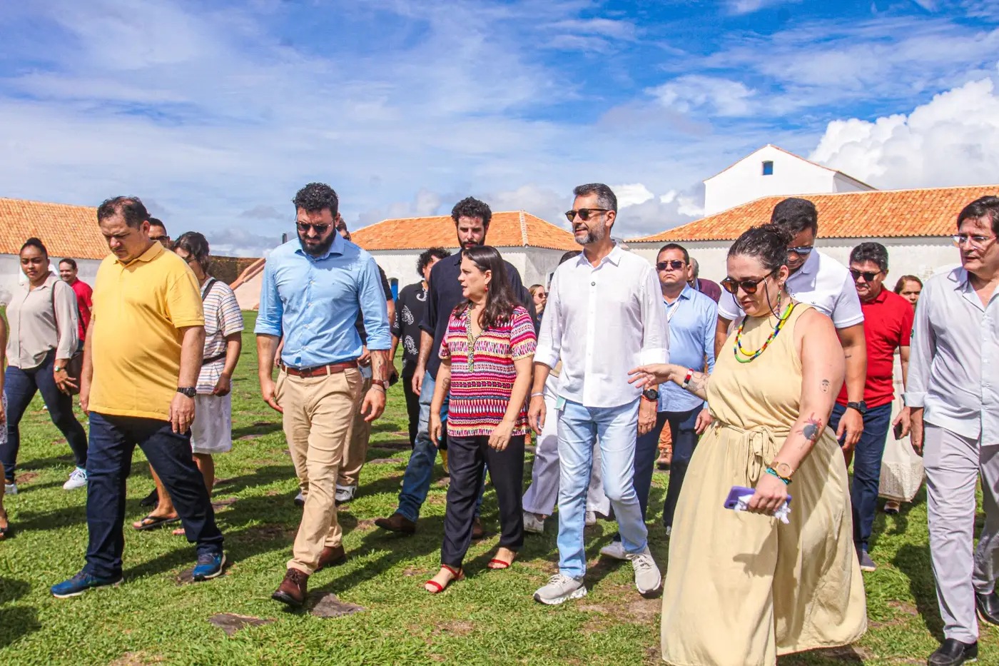 Governador Clécio Luís, acompanhado dos arquitetos da obra e fazedores culturais, visitou a Fortaleza de São José
