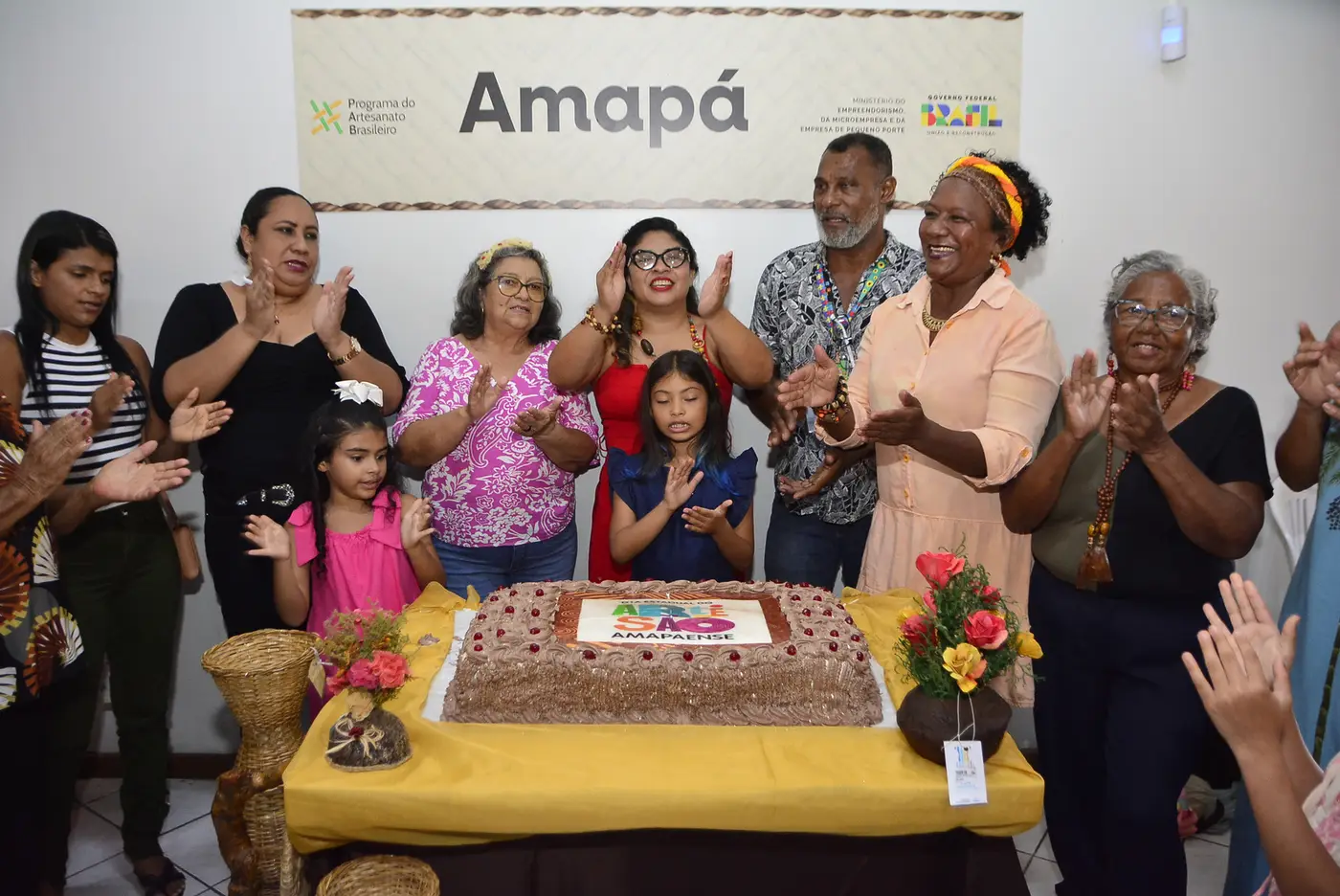 Dia Estadual do Artesão foi comemorado com café da manhã, parabéns e corte do bolo na Casa do Artesão Amapaense