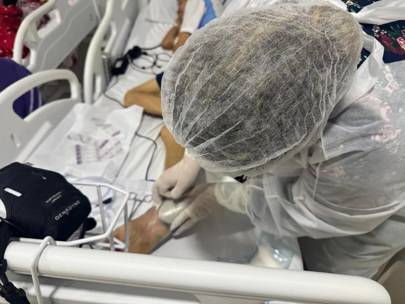 Método de tratamento acelera recuperação de feridas complexas em pacientes atendidos no anexo do HE, em Macapá