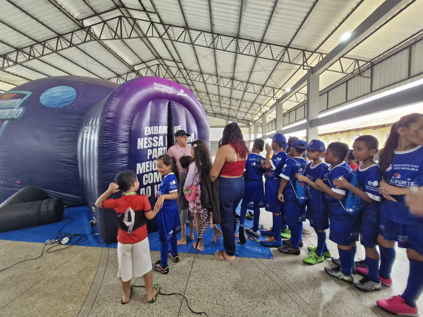A ação contou com a participação do projeto 'Astronomia no Meio do Mundo"