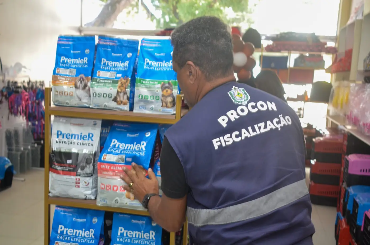 Operação percorreu pet shops de Macapá e Santana com o objetivo de orientar e fiscalizar os estabelecimentos