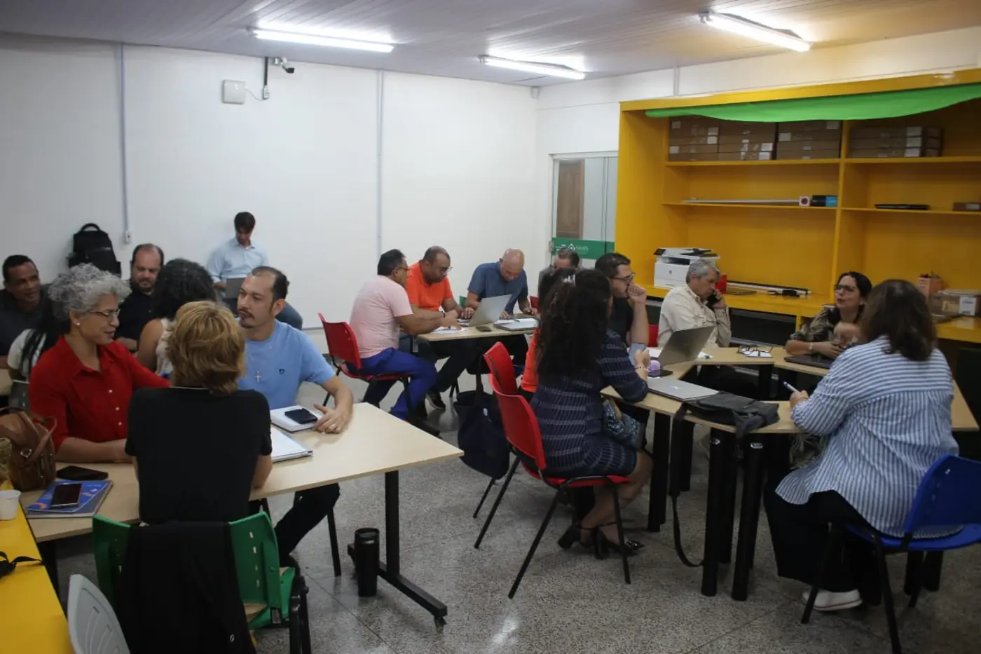 O encontro foi realizado no Centro de Inovação da Educação, em Macapá, e contou com a participação de 20 docentes