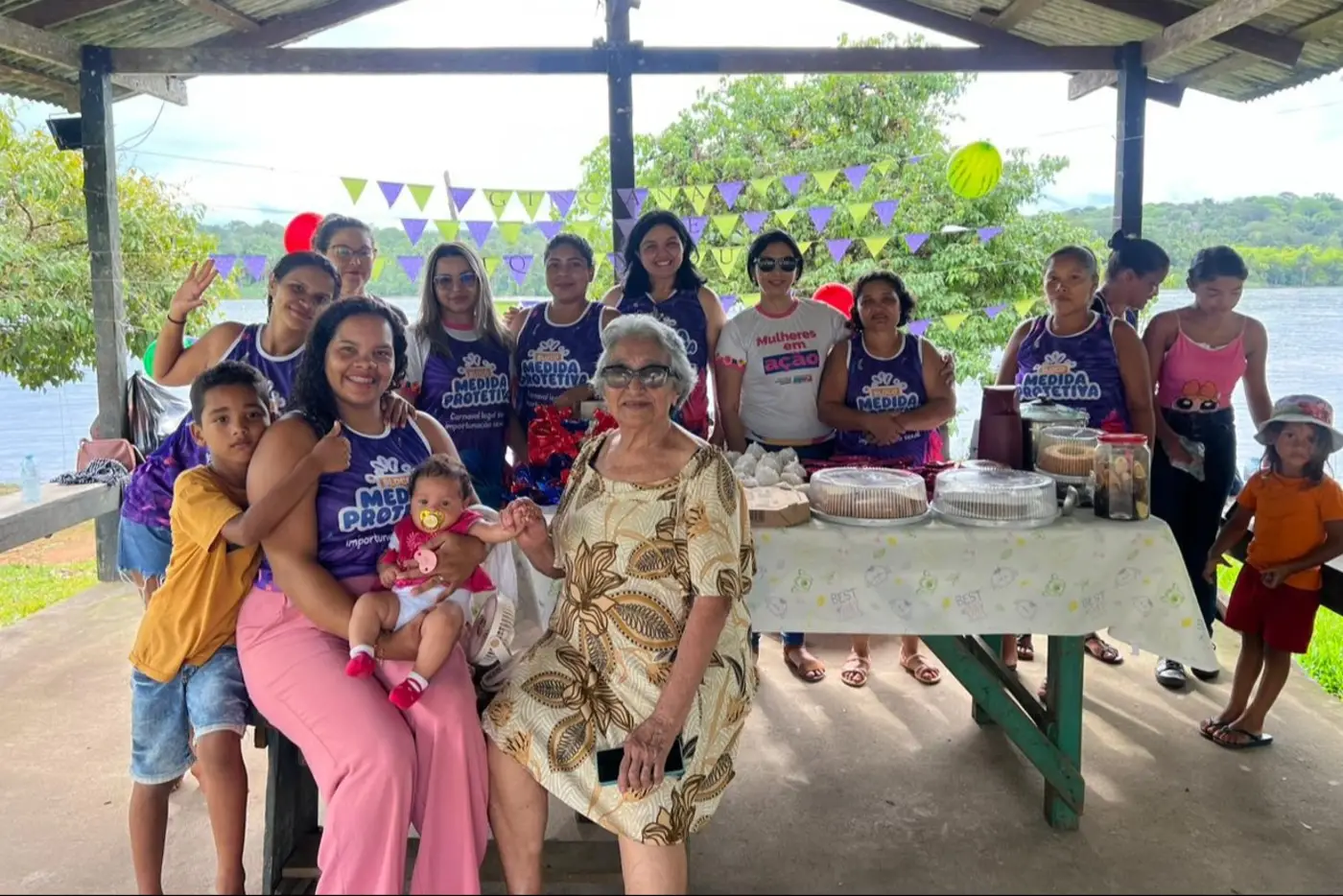Piquenique foi uma das atividades durante a programação da "Tarde Divertida"