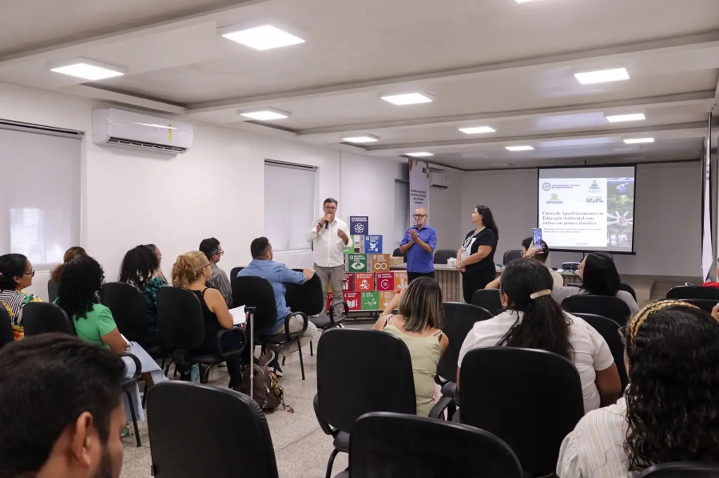 Formação iniciou nesta segunda-feira, 26, reunindo professores e coordenadores pedagógicos