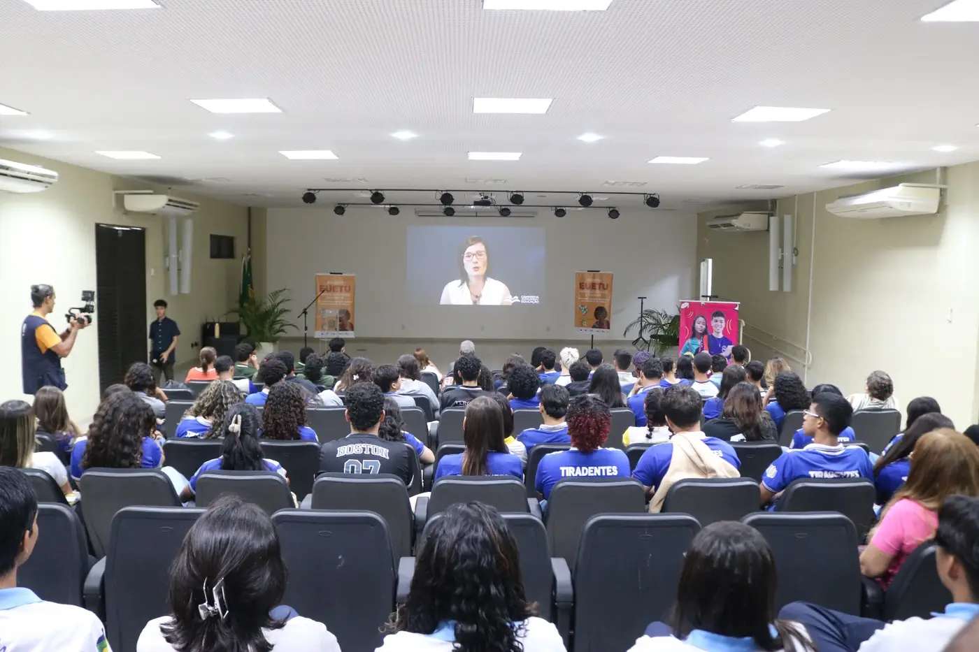 A iniciativa busca formar líderes estudantis e reforça a importância da iniciativa como espaços de participação ativa dos alunos na gestão escolar