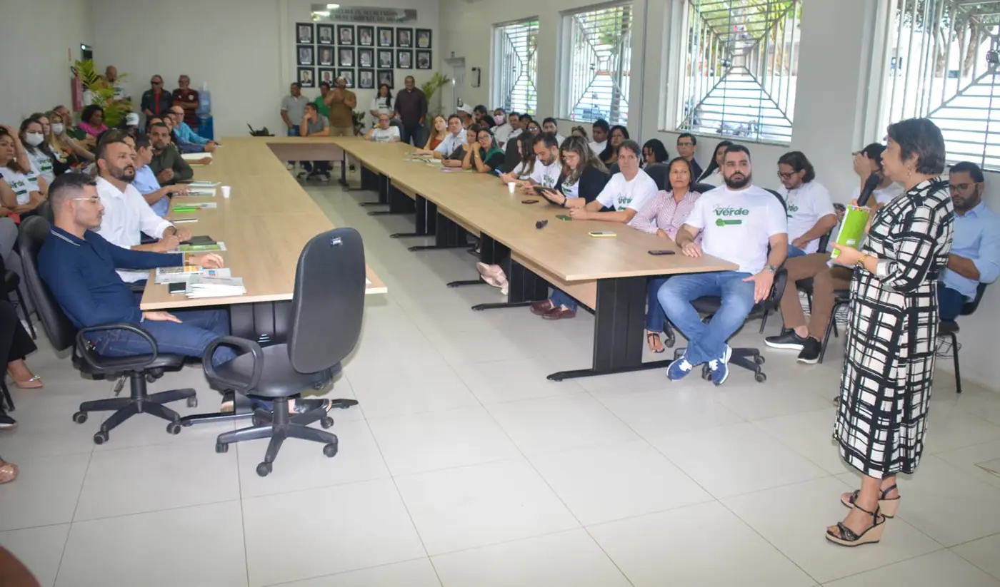 Secretários de Meio Ambiente dos municípios durante encontro com a equipe da Sema