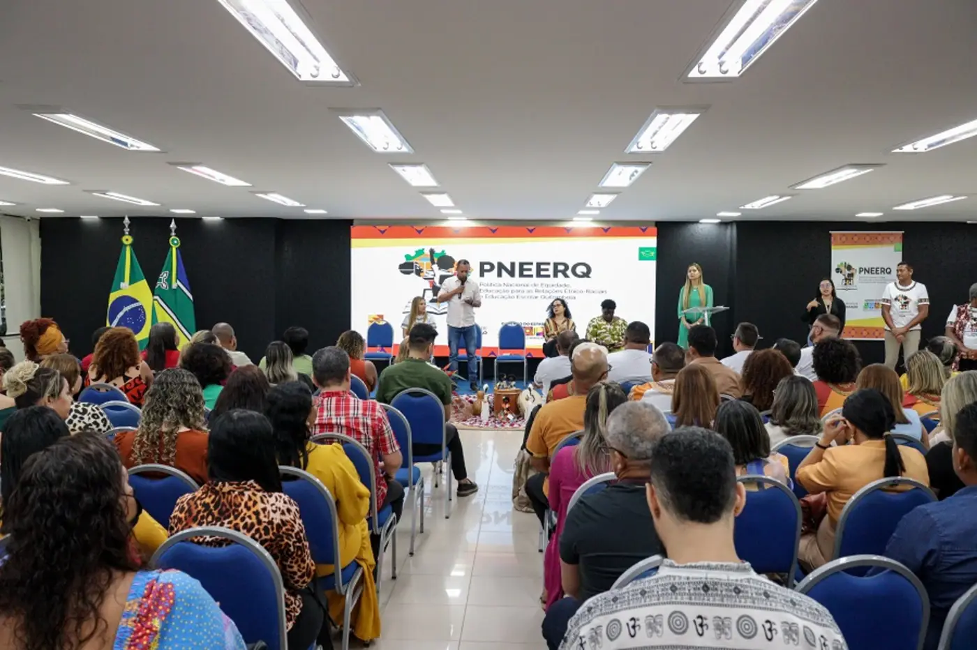 Política do Governo Federal visa superar desigualdades e racismo no sistema educacional