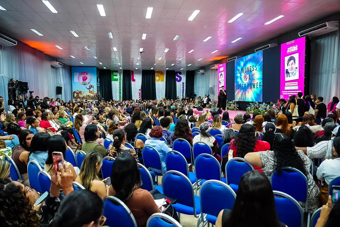 ELAS promove a construção de propostas concretas para políticas públicas voltadas às mulheres