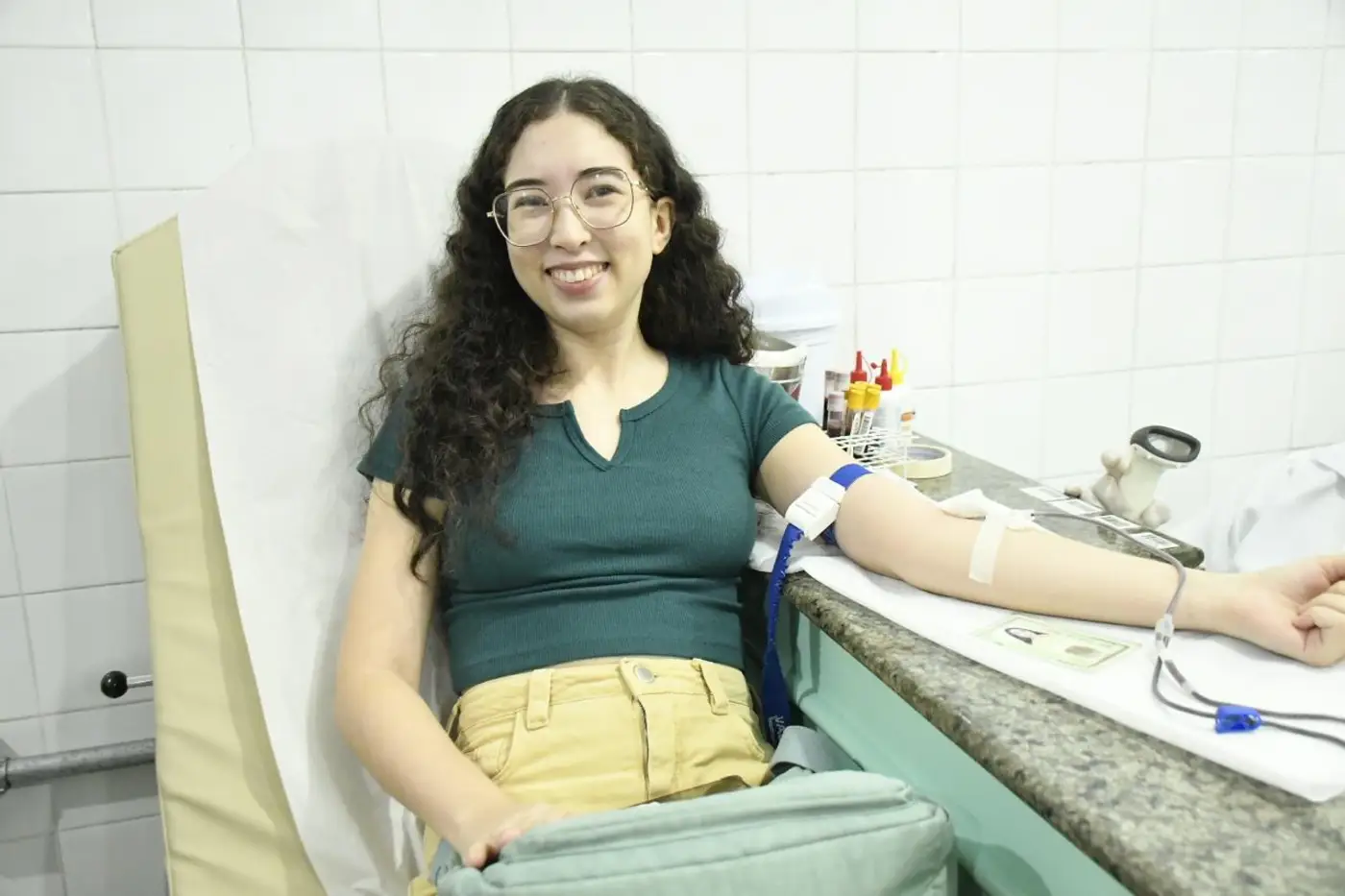 Júlia Leite, de 24 anos, é nova doadora após alcançar o peso mínimo de 50 quilos
