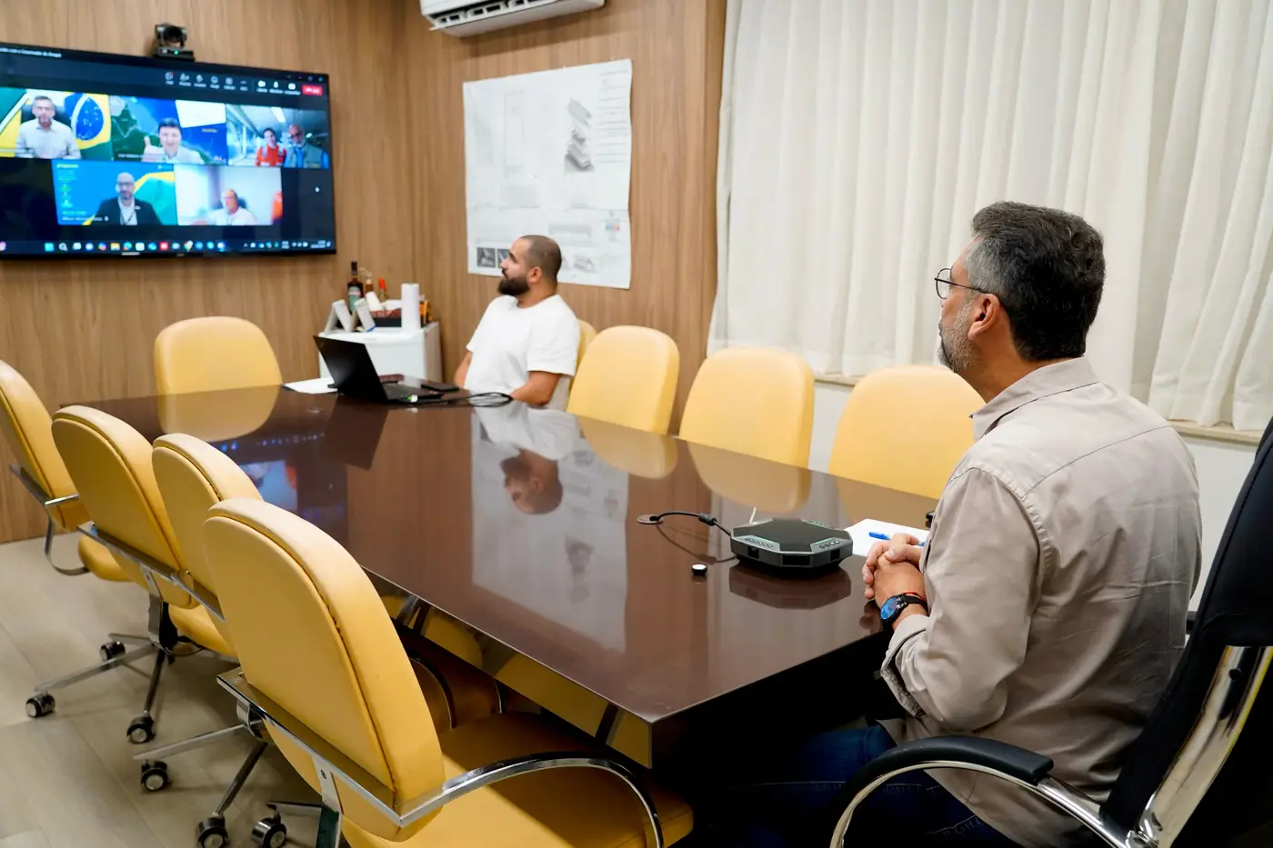 Governador Clécio Luís em videoconferência com a tripulação do navio sonda NS-42