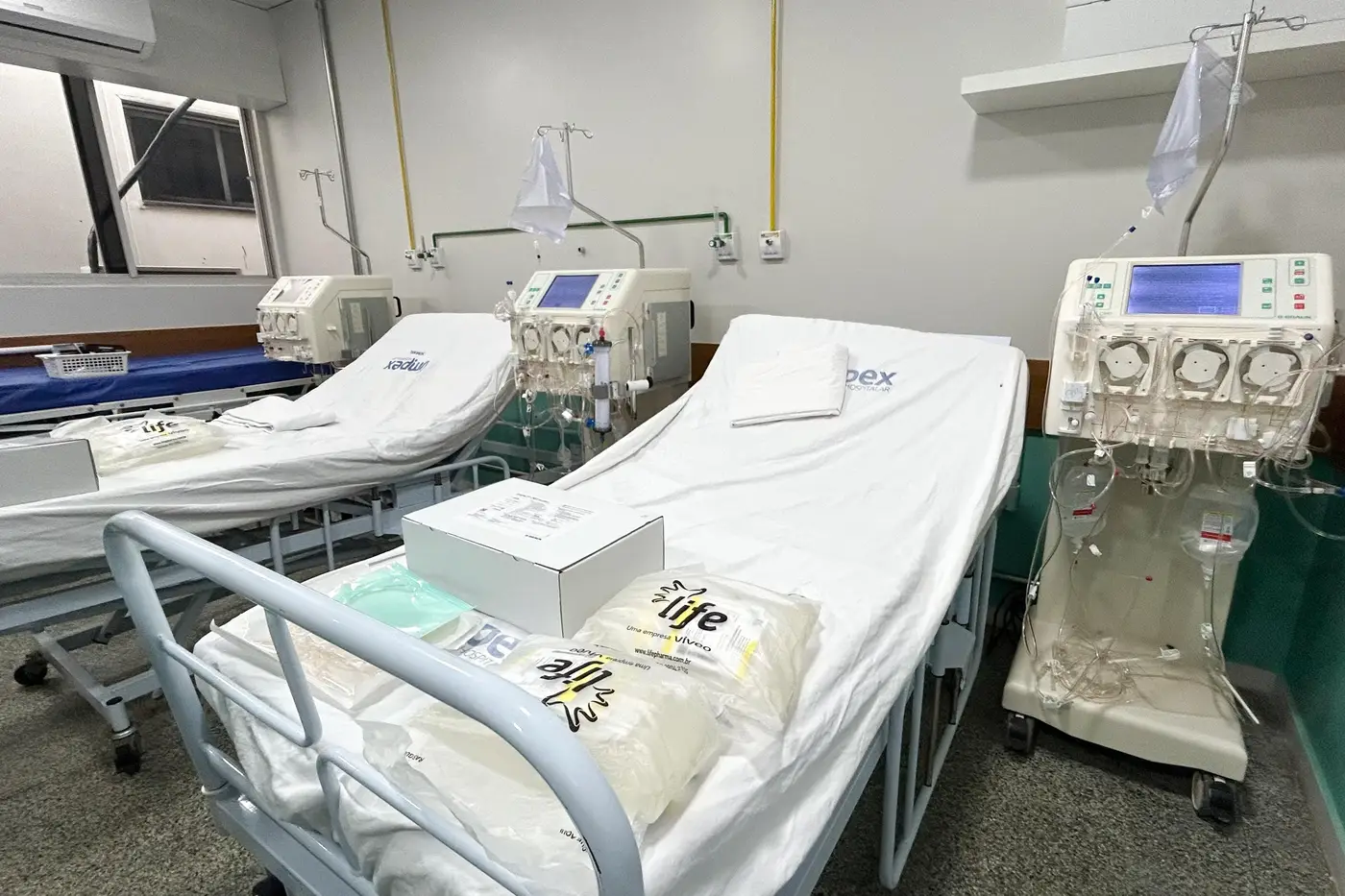 Nova enfermaria é pioneira no estado ao oferecer tratamento dialítico beira leito dentro de uma unidade de emergência