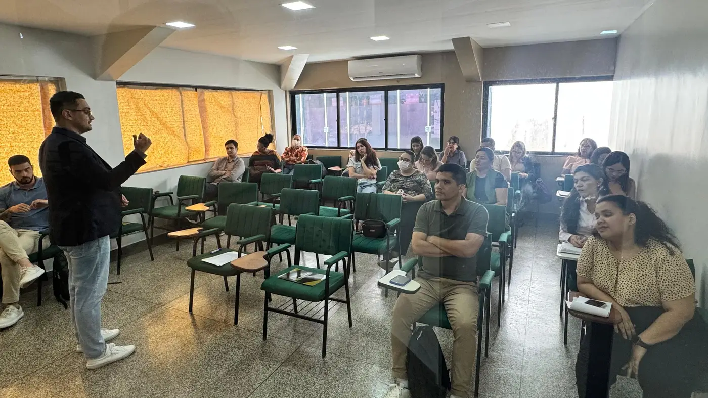 Gestores, fiscais de contrato, membros de comissão de licitação e equipes técnicas participam do curso