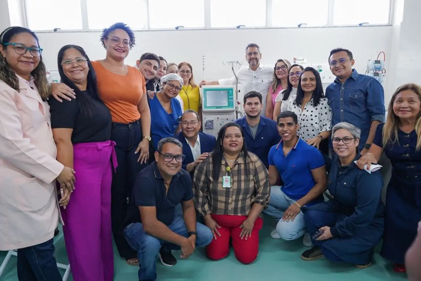 Governador Clécio Luís e os servidores do HCA celebram o avanço no atendimento pediátrico no Amapá