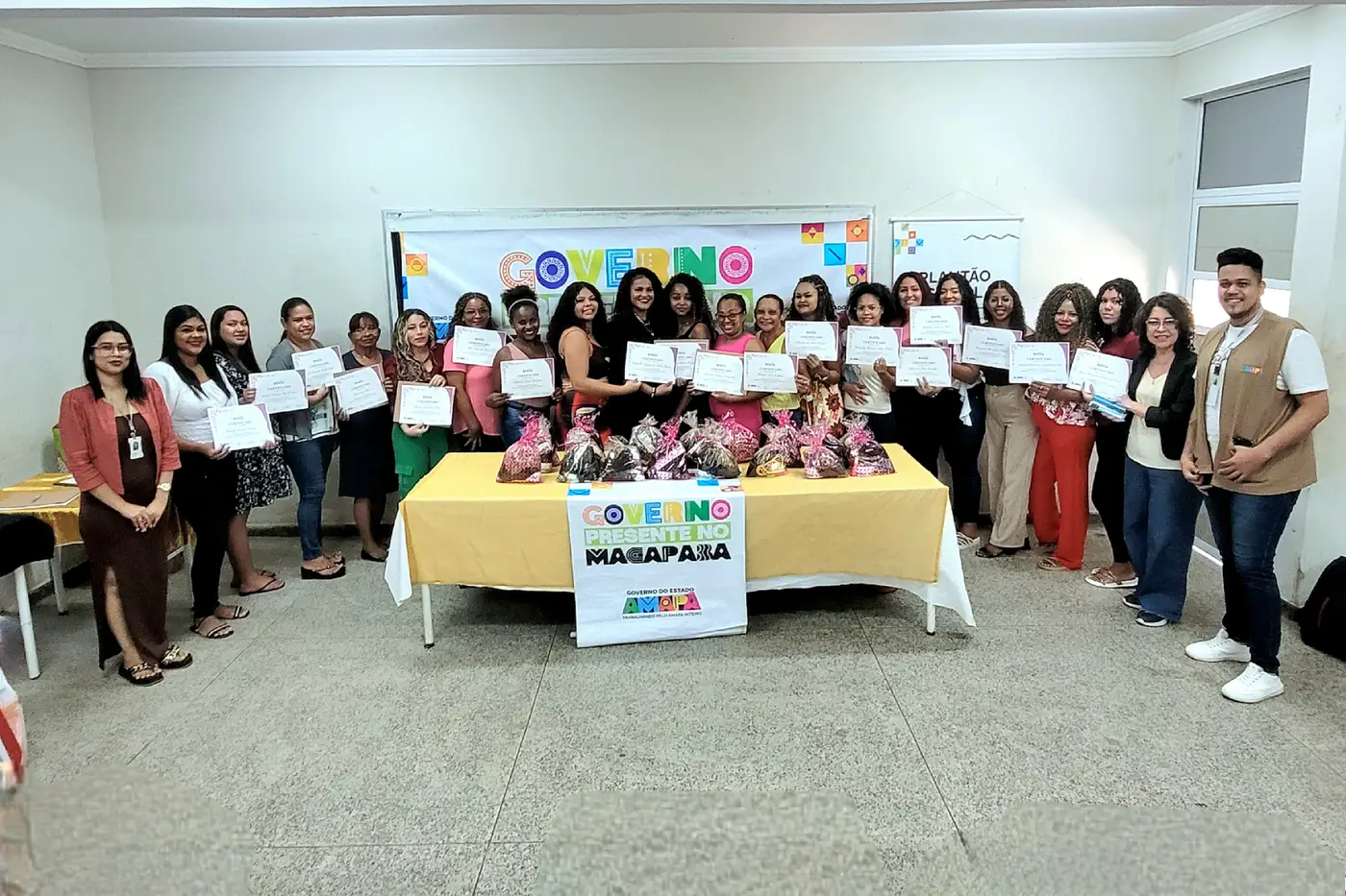 Capacitação oportuniza moradoras que sejam empreendedores na área. O Encerramento aconteceu nesta terça-feira, 22, na Zona Norte de Macapá