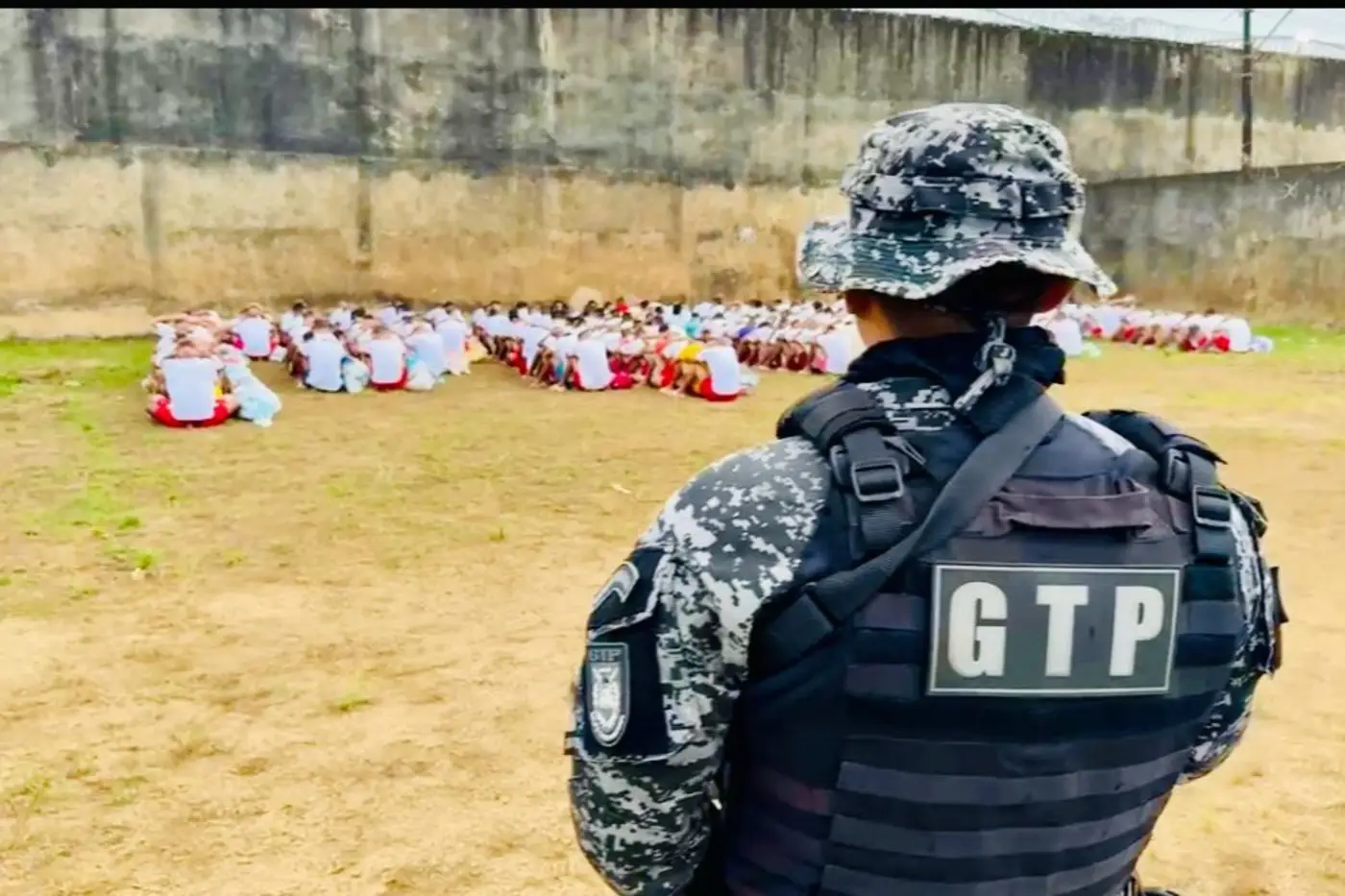 A operação envolveu a transferência de aproximadamente 900 internos entre os diversos pavilhões da unidade prisional