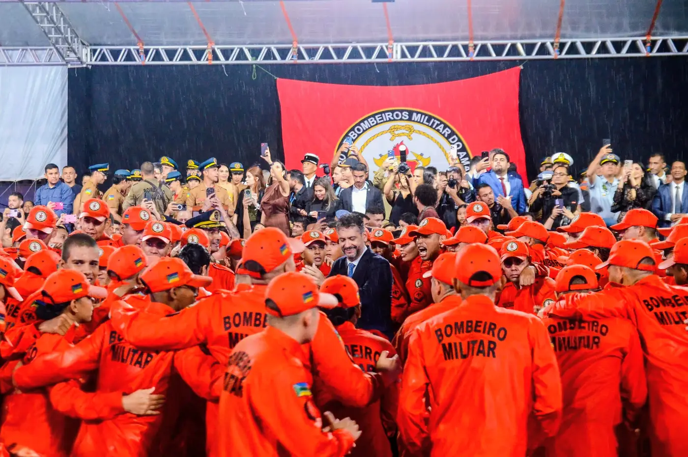 Governador Clécio Luís celebrou formatura de 129 novos soldados para o Corpo de Bombeiros Militar do Amapá