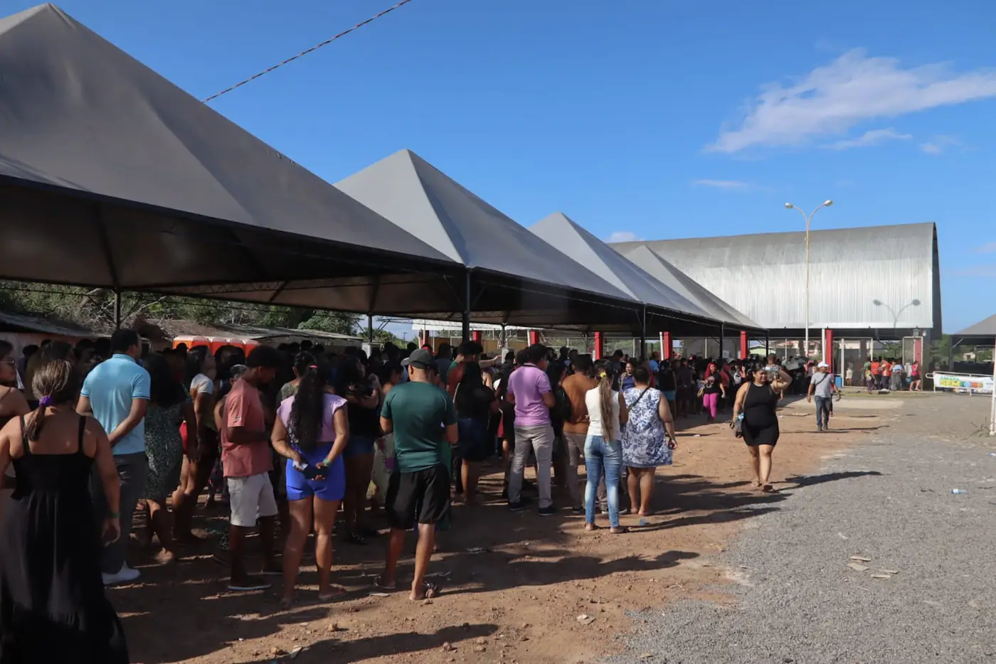 Foram selecionadas 15 entidades que receberam mais de 1.400 kits de alimentos