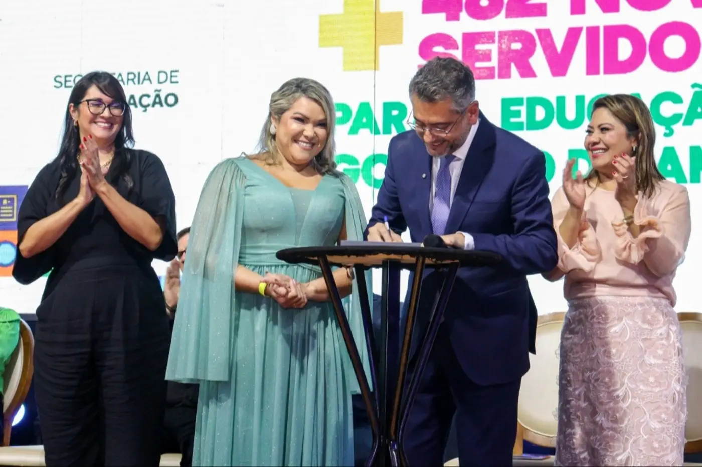 Governador Clécio Luís, em janeiro de 2025, na mais recente posse de novos servidores da Educação do Amapá