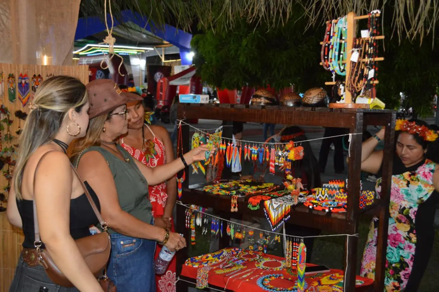 A maloca dos povos originários foi um dos pontos mais visitados da noite