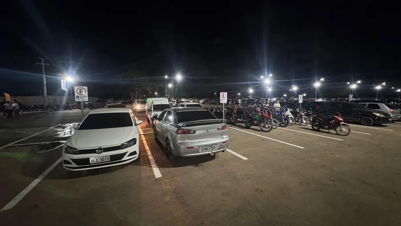 O espaço destinado foi ampliado e conta com áreas específicas para carros, motos e ônibus de excursão