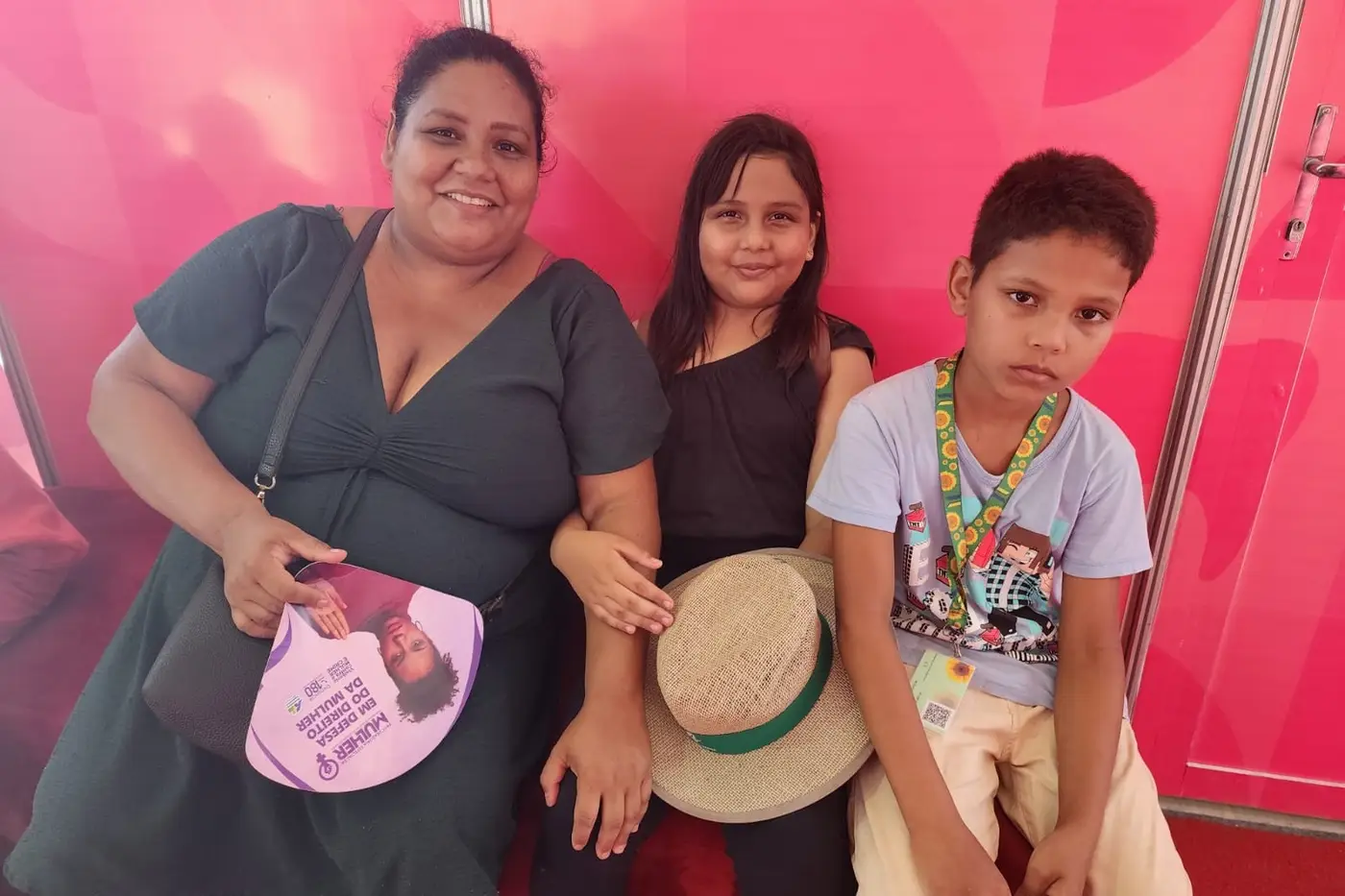 Anne Santiago com os filhos Taísa e Marcelo no Mais Sorriso na 54ª Expofeira do Amapá