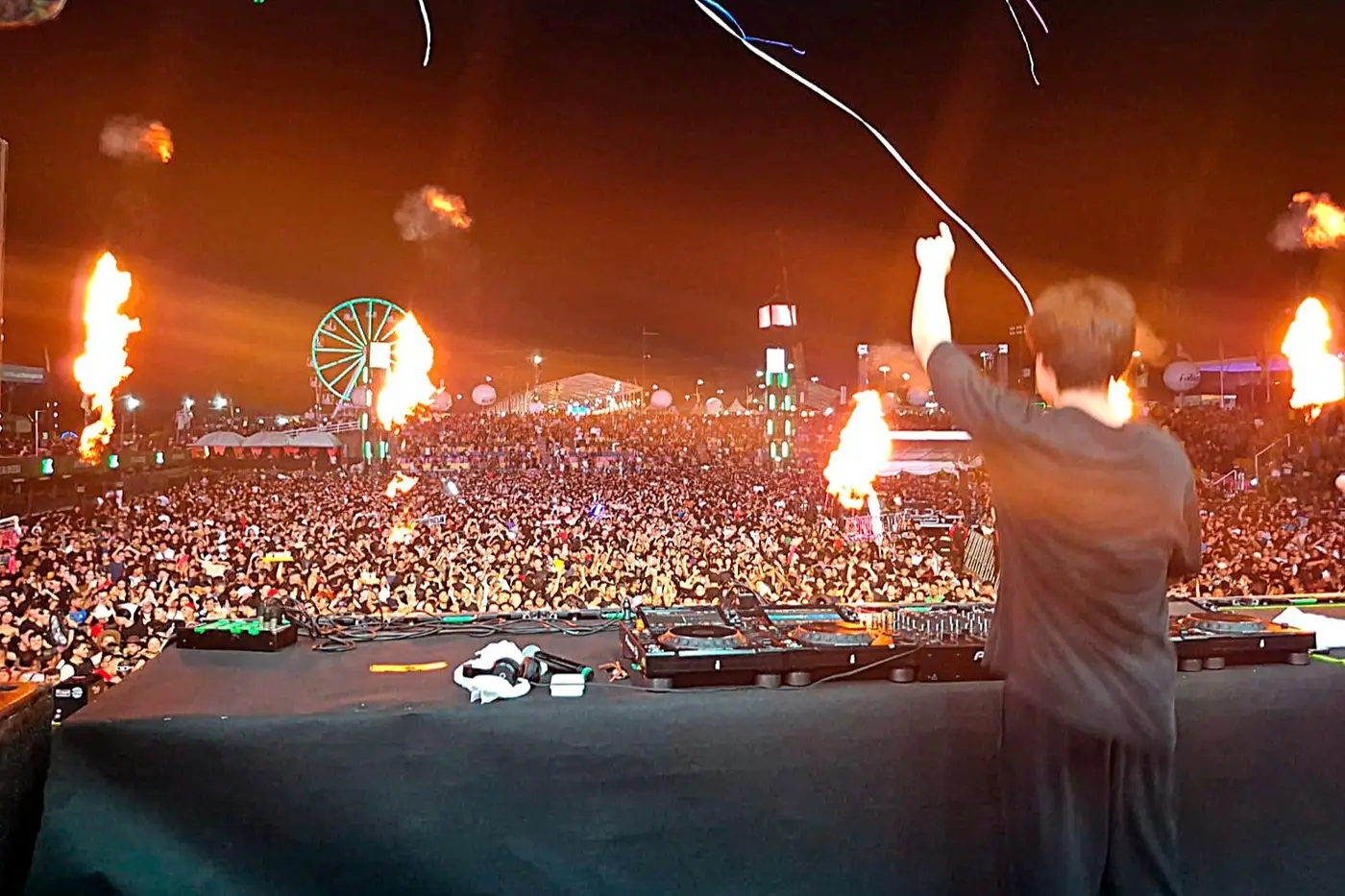 Um dos maiores talentos da música eletrônica e referências do cenário "Deep House" e Pop se apresentaram nesta quinta-feira, 4, na Arena Rio Amazonas, no Parque de Exposições da Fazendinha.