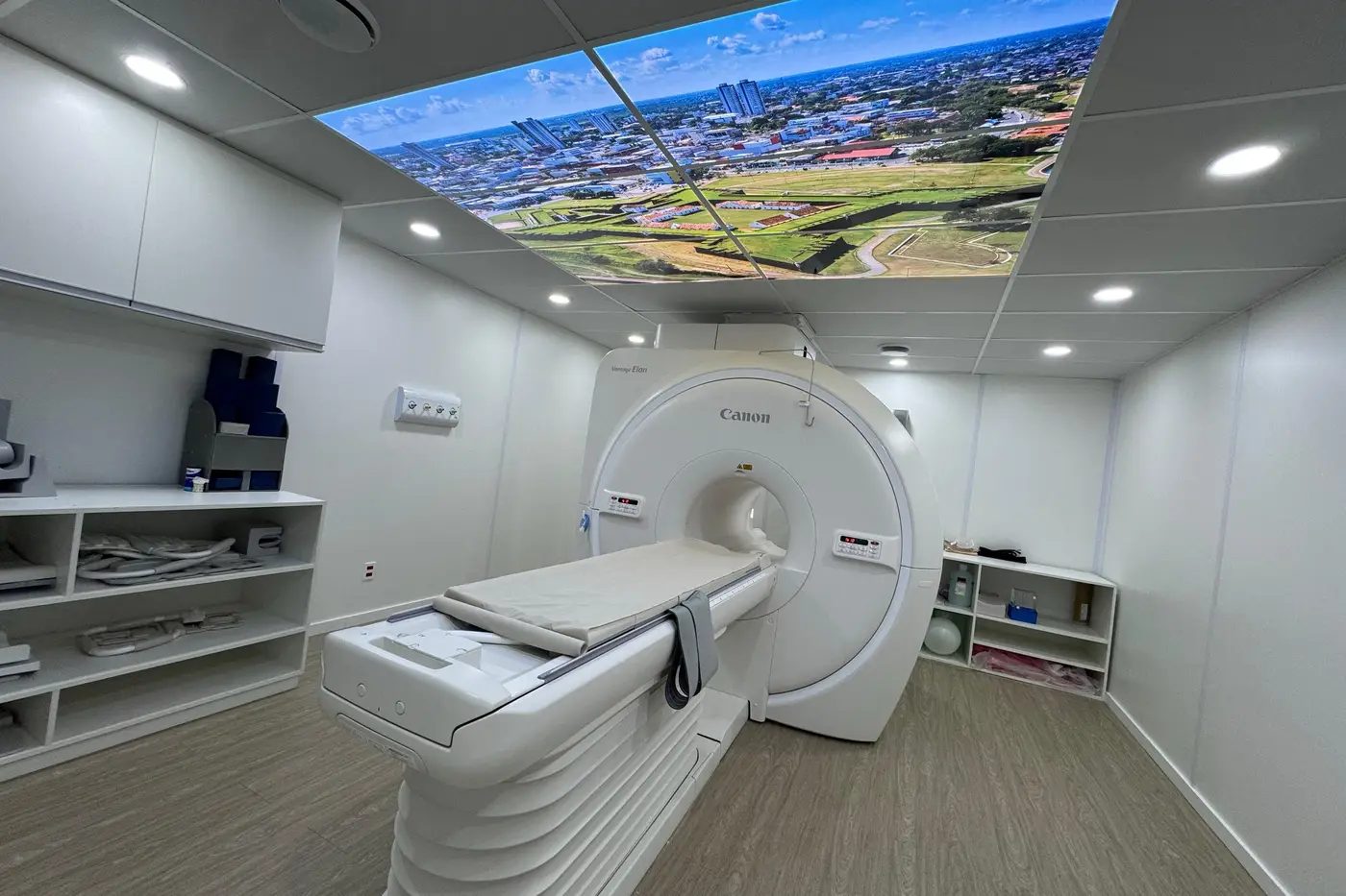 Novo aparelho de ressonância magnética é o primeiro da rede pública hospitalar