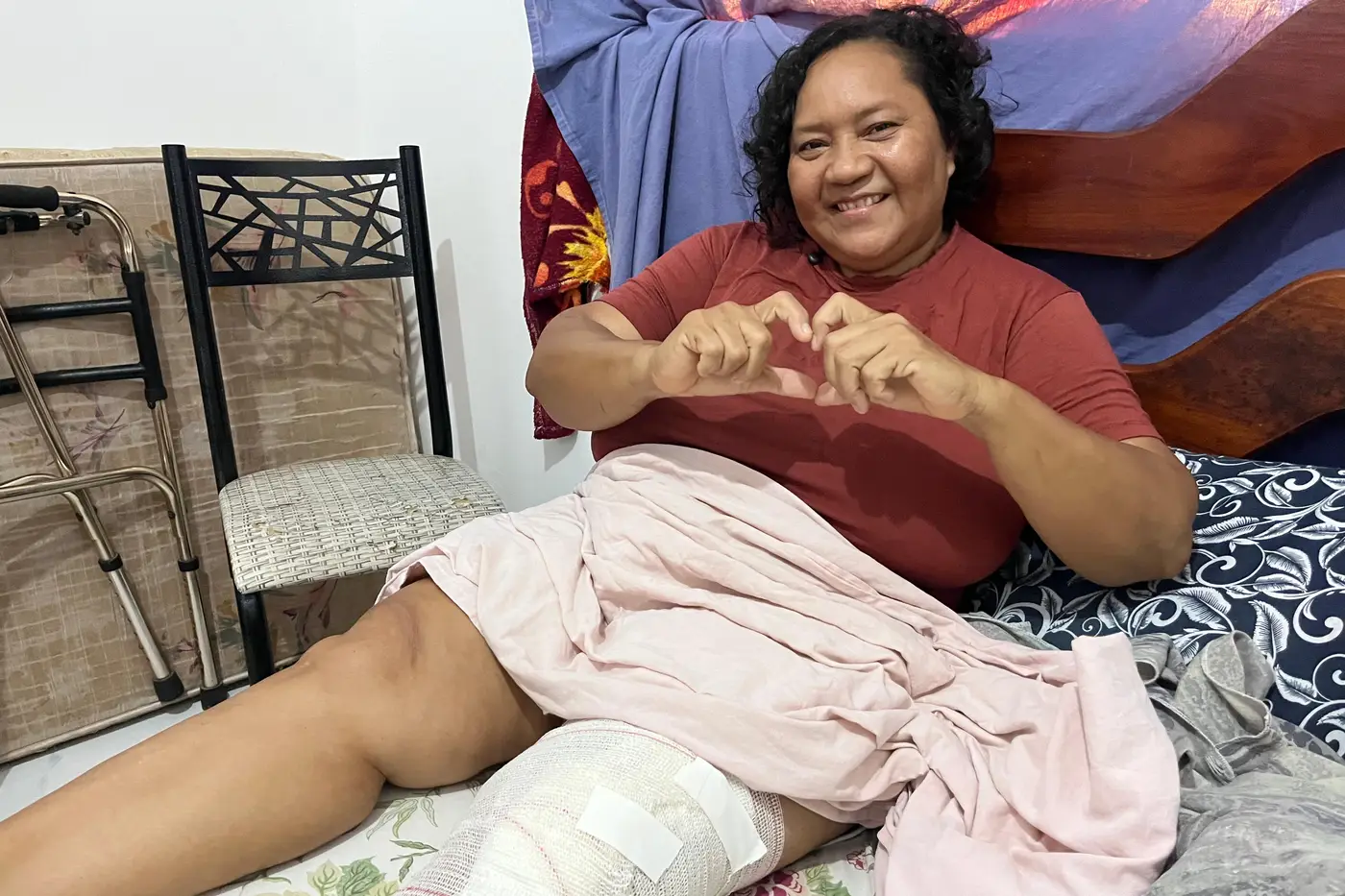 Depois de 10 anos de sofrimento e limitações, Keila Maria passou por uma cirurgia de reconstrução do joelho no Zera Fila