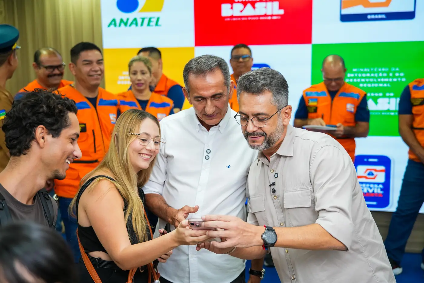 Clécio Luís e o ministro Waldez Góes apresentam a nova ferramenta de comunicação, que visa prevenir acidentes e proteger vidas e patrimônios