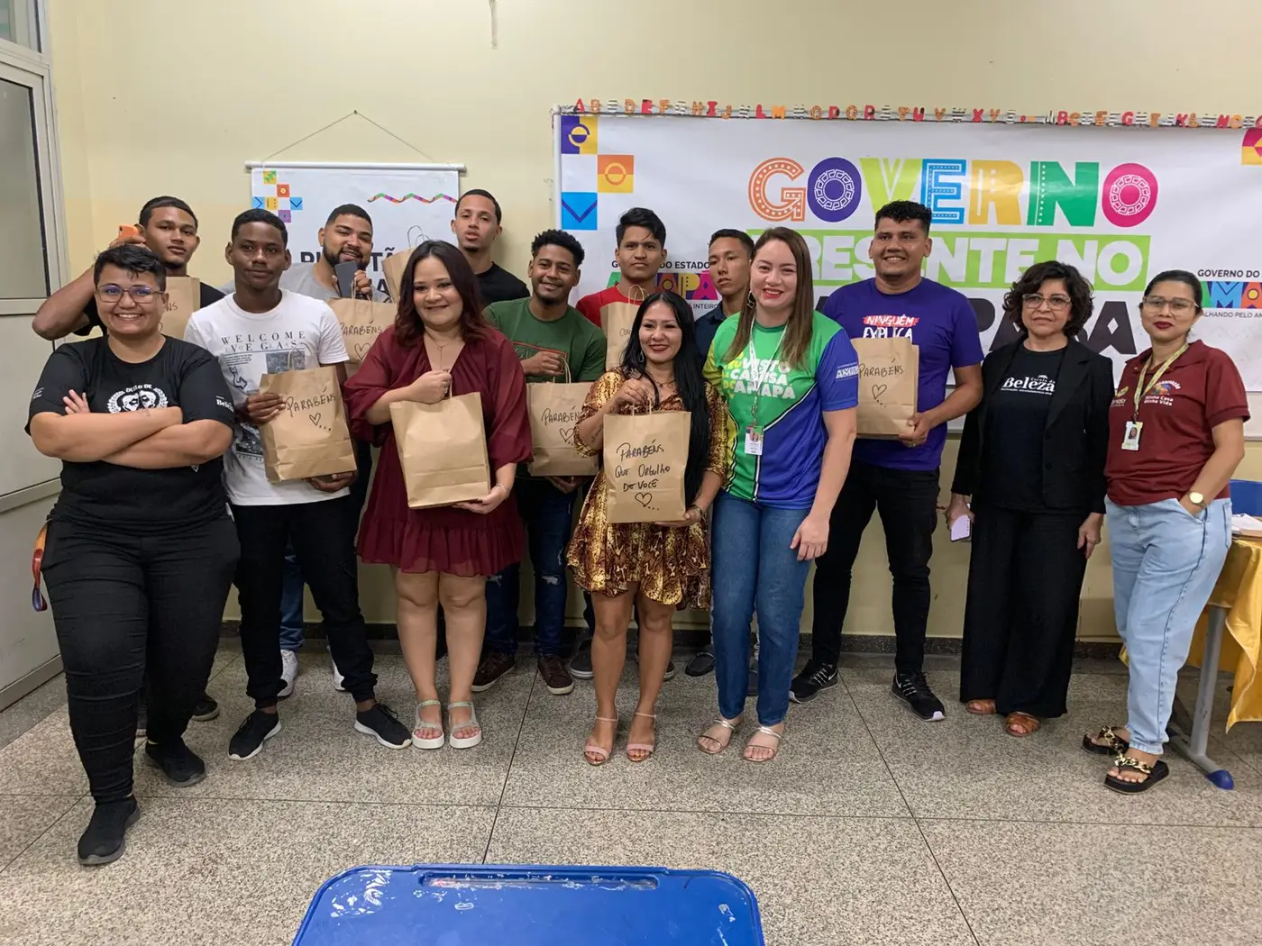 A iniciativa atendeu homens e mulheres da comunidade e do entorno